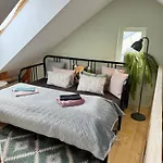 Four Carlsbad Authentic Карловы Вары