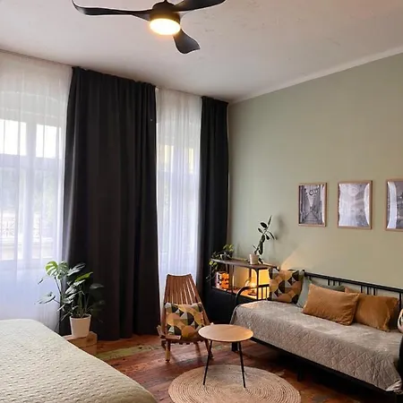 Bed & Breakfast Four Carlsbad Authentic *
