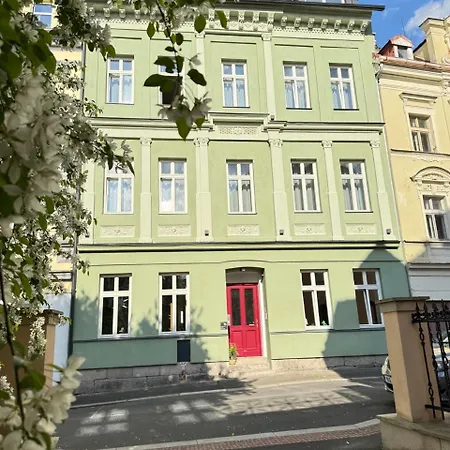 B&B Four Carlsbad Authentic 4*