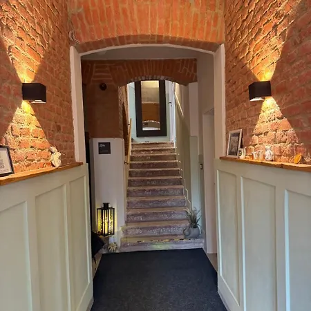 Bed & Breakfast Four Carlsbad Authentic 4*